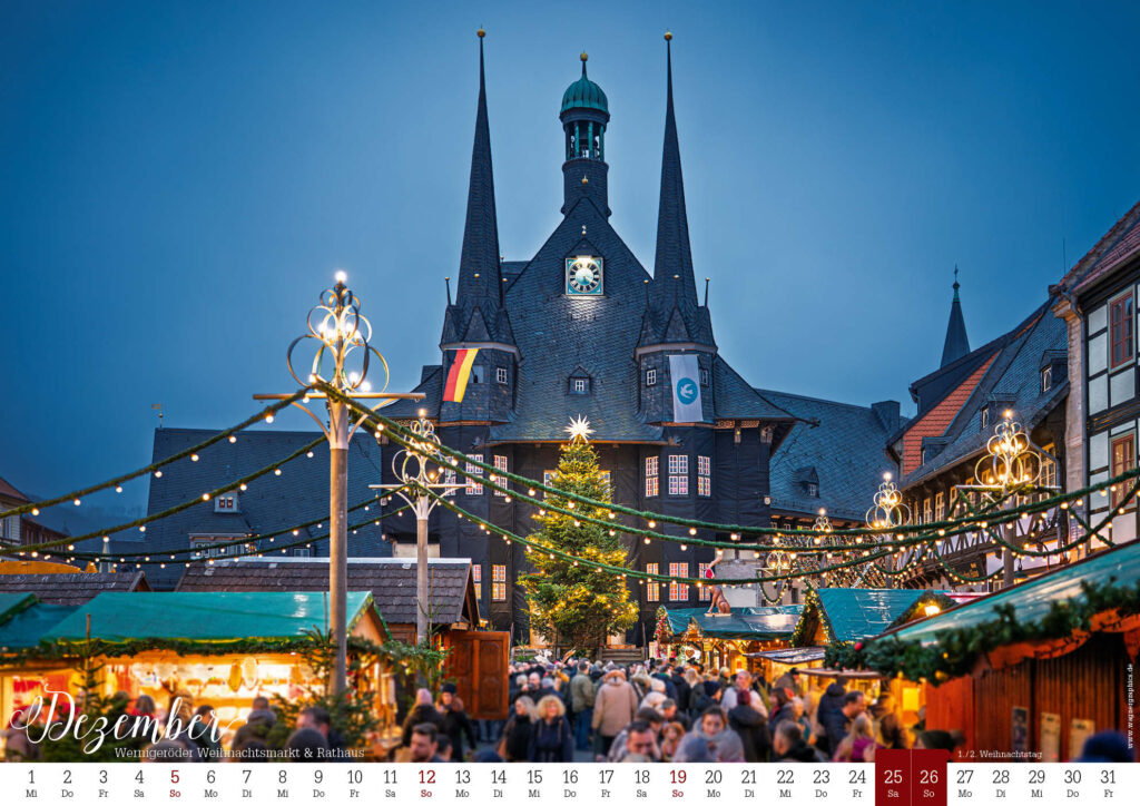Kalender 2027, Dezember: Weihnachtsmarkt vor dem Rathaus